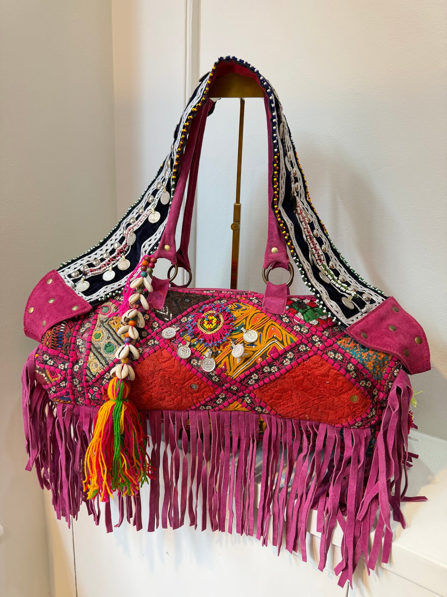 Havana Overnight Tassel Bag - Pink