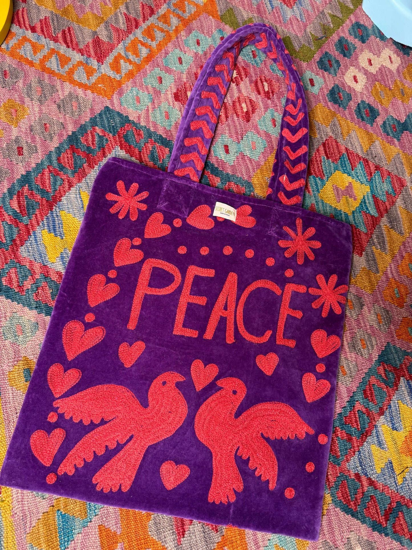 Peace & Love Tote Bags