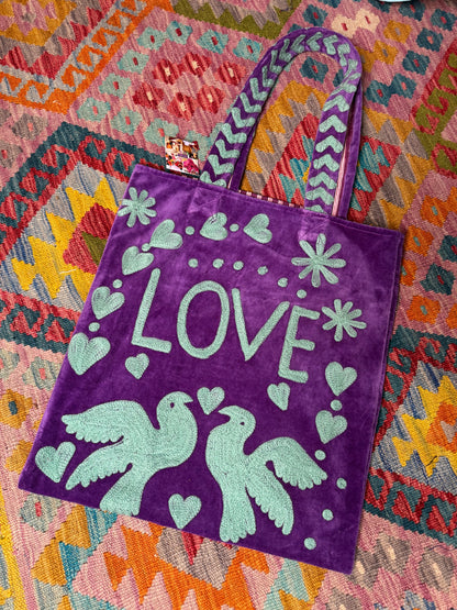Peace & Love Tote Bags