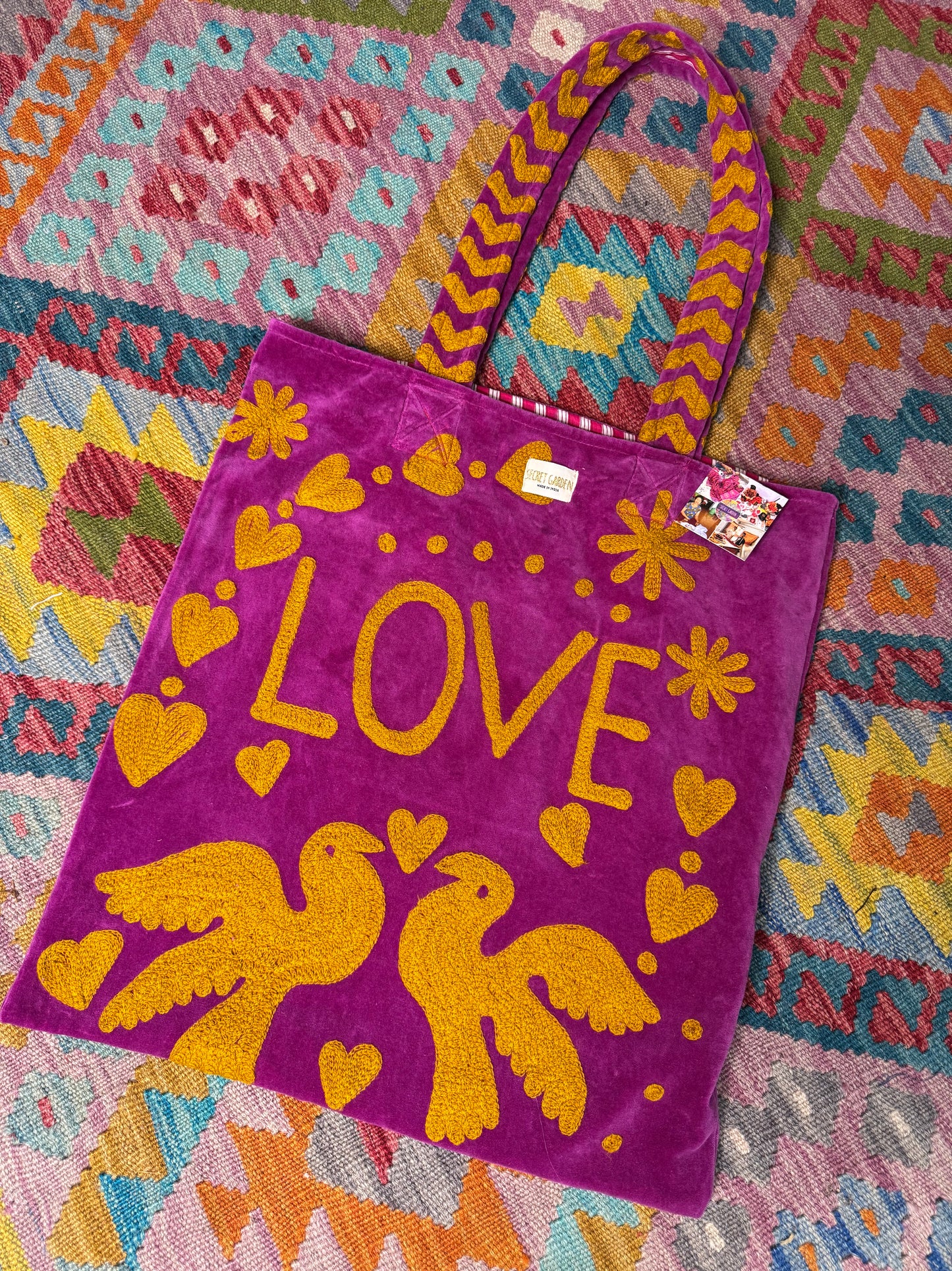 Peace & Love Tote Bags