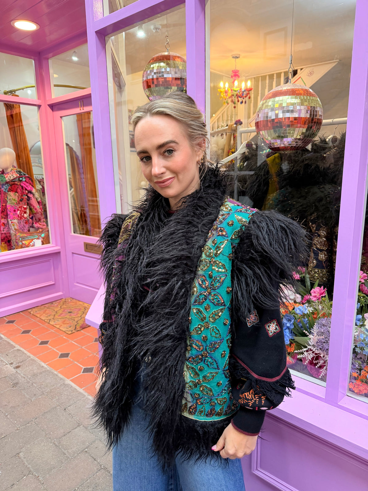 Faux Fur Sari Gilet - 2
