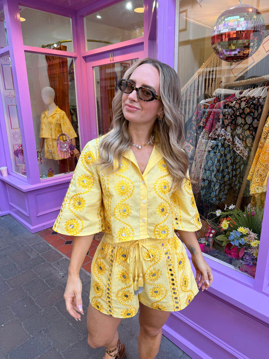 Lemon Ari Short