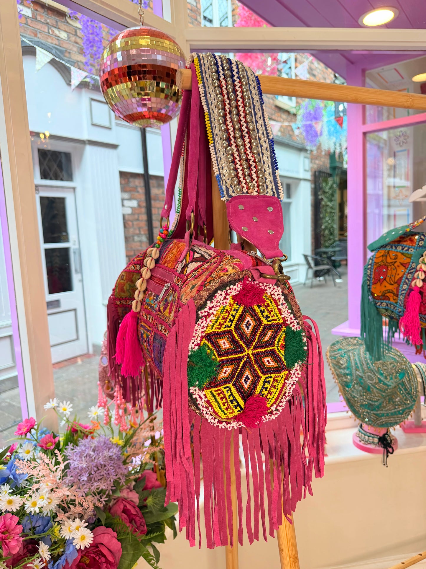 Havana Overnight Tassel Bag - Pink