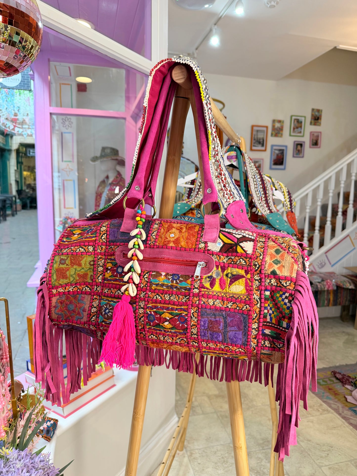 Havana Overnight Tassel Bag - Pink