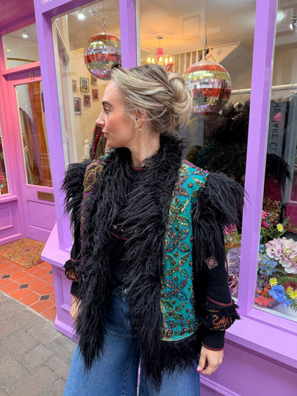 Faux Fur Sari Gilet - 2