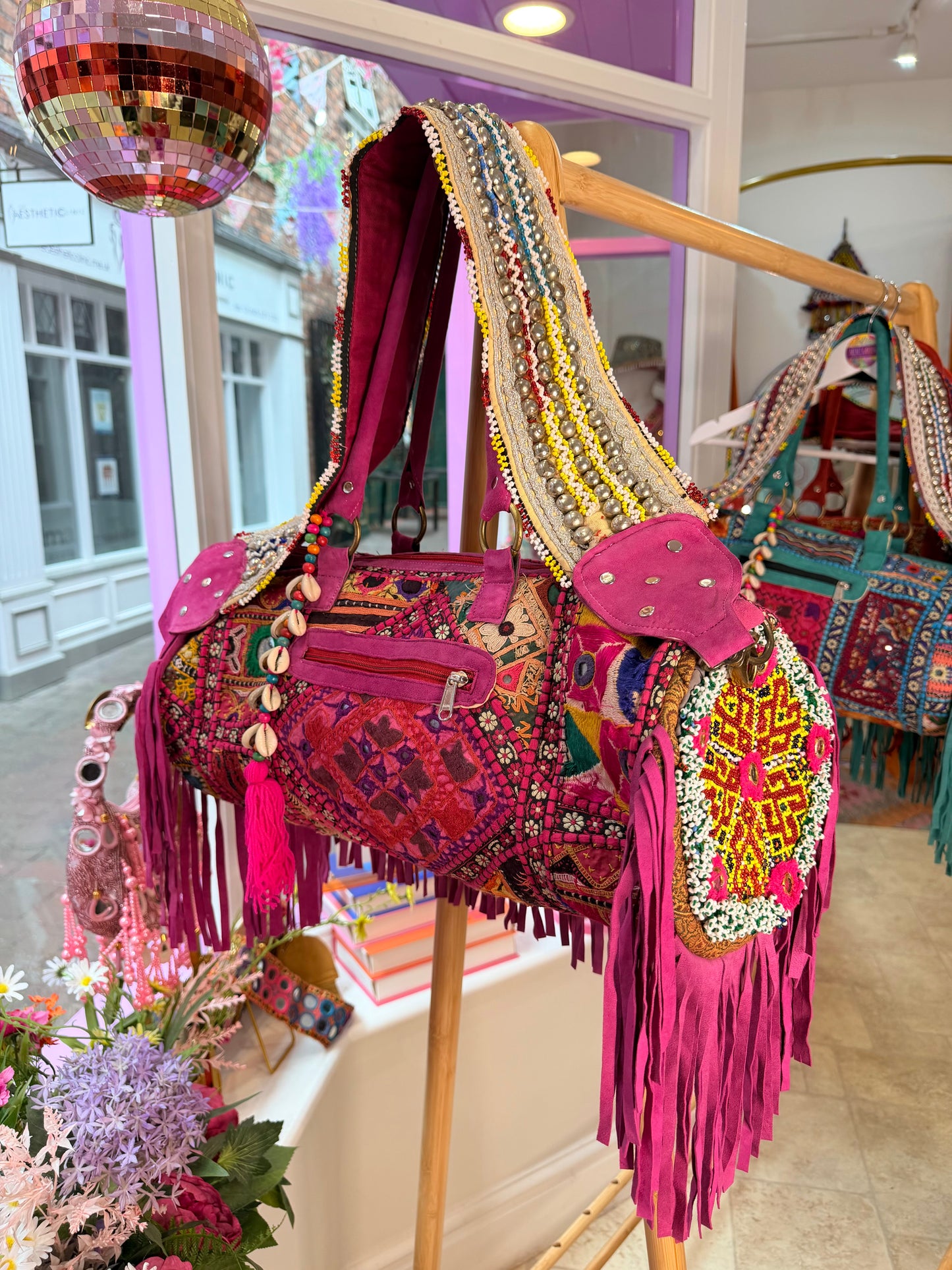Havana Overnight Tassel Bag - Pink