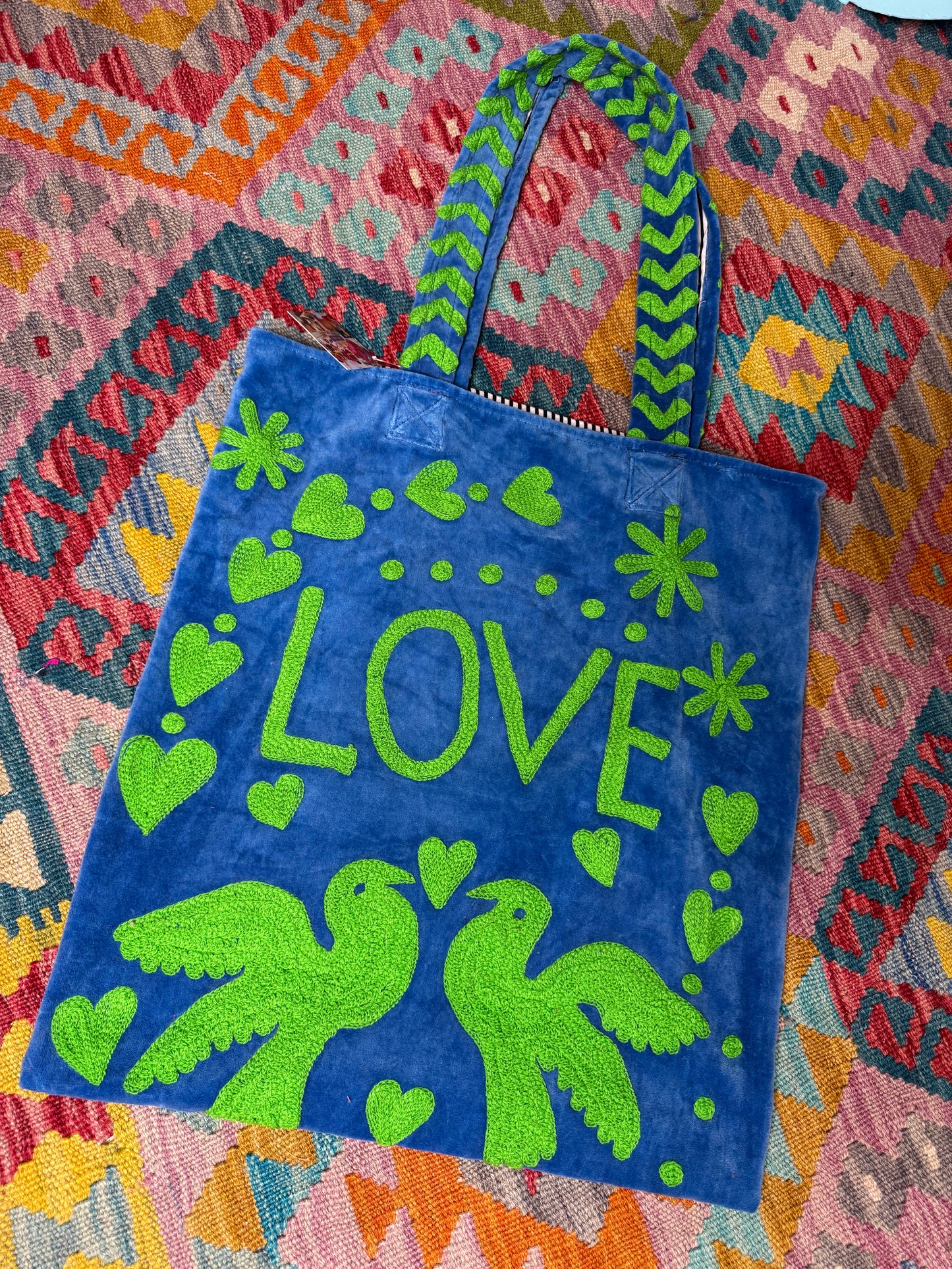 Peace & Love Tote Bags