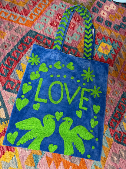 Peace & Love Tote Bags