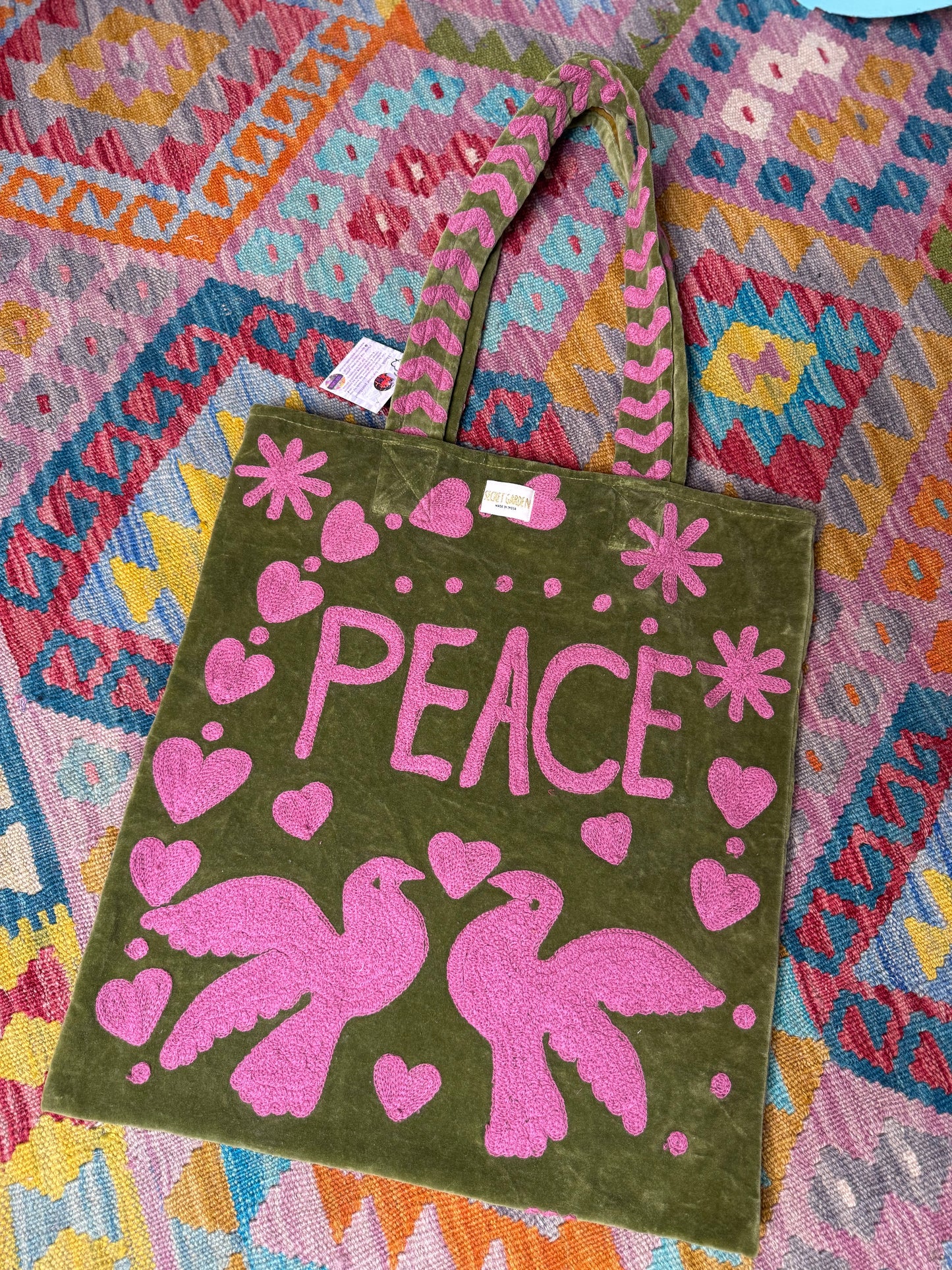 Peace & Love Tote Bags
