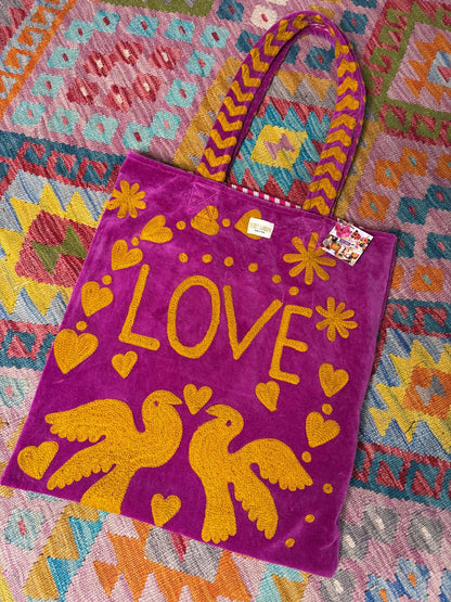 Peace & Love Tote Bags